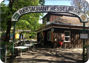 Café Restaurang Resselpark. Bildägare  @http://www.restaurant-resselpark.at/