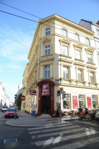 Café & Theaterbar Kreuzberg Entrén
