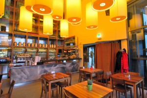 Halle Cafe-Restaurant interior